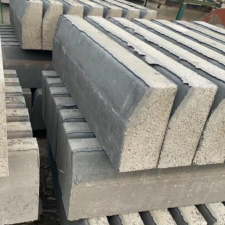 水泥路沿石价格解析 建筑材料销售的关键因素